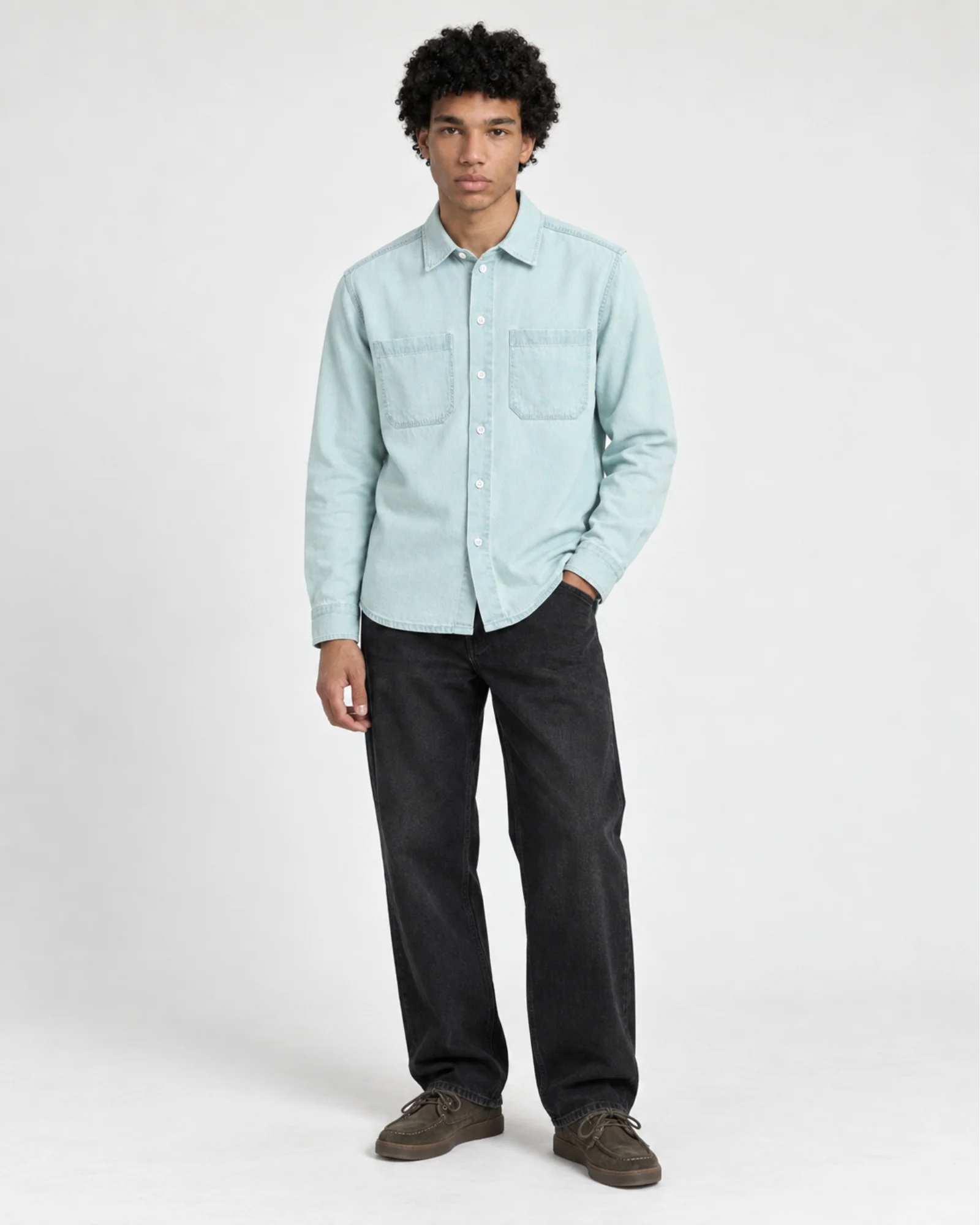 Denim Shirt Washed Blue — foto model